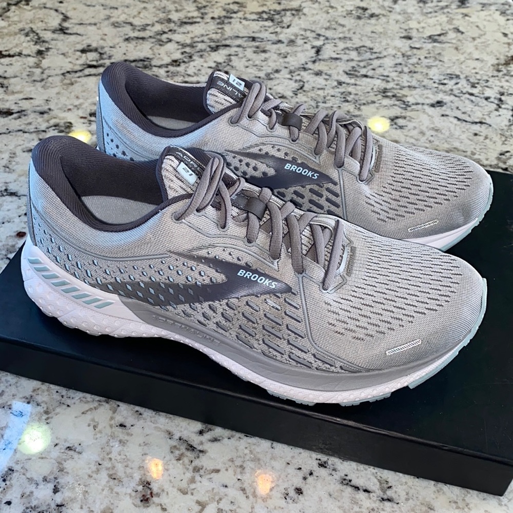 Brooks Adrenaline GTS 21 Size 9